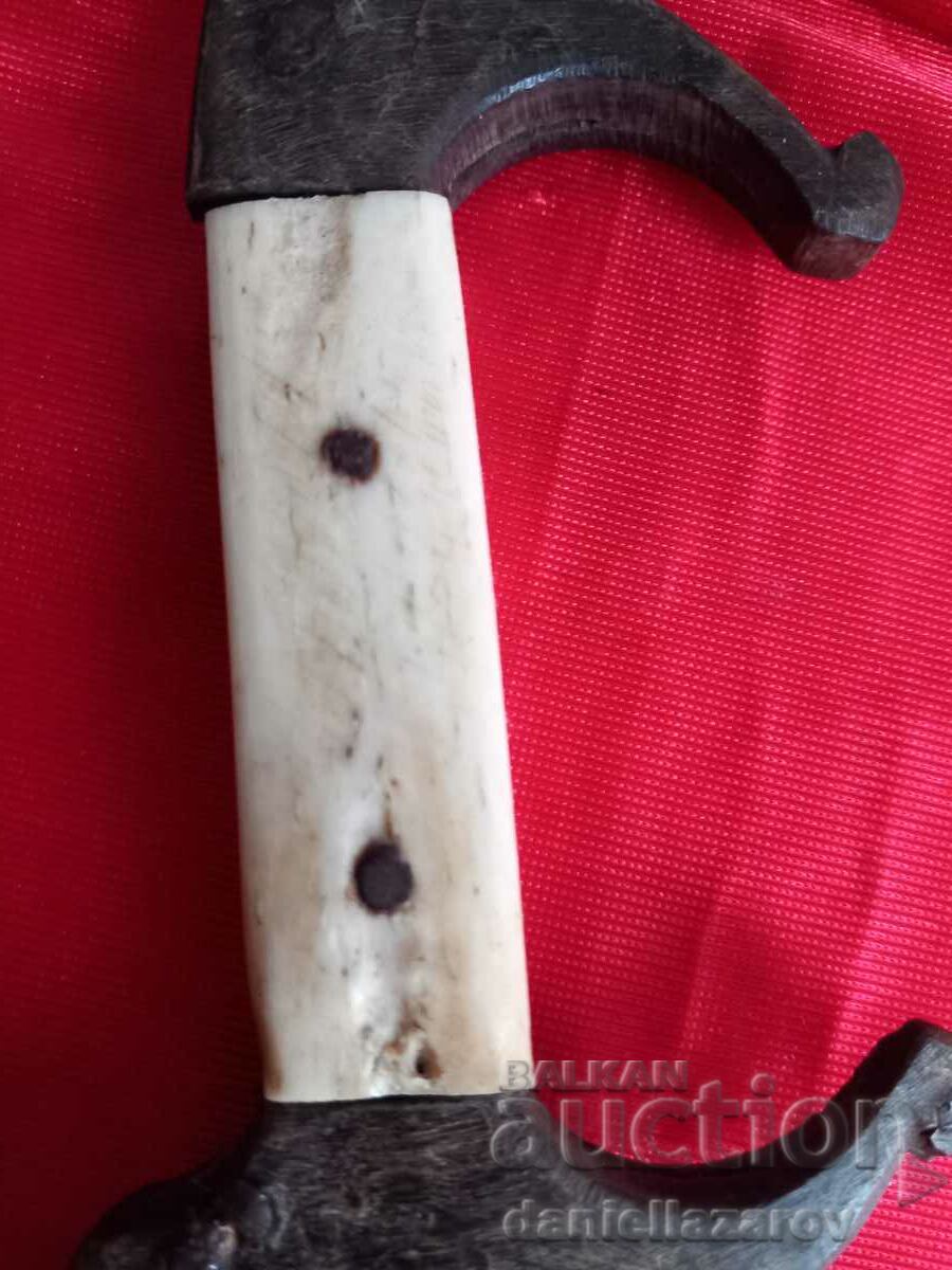 PUMNAL BĂCÂNT OTOMAN, Cuțit, Os Mâner cu preț 160.00 BGN | € 81.81 PUMNAL BĂCÂNT OTOMAN, Cuțit, Os Mâner cu preț 160.00 BGN | € 81.81