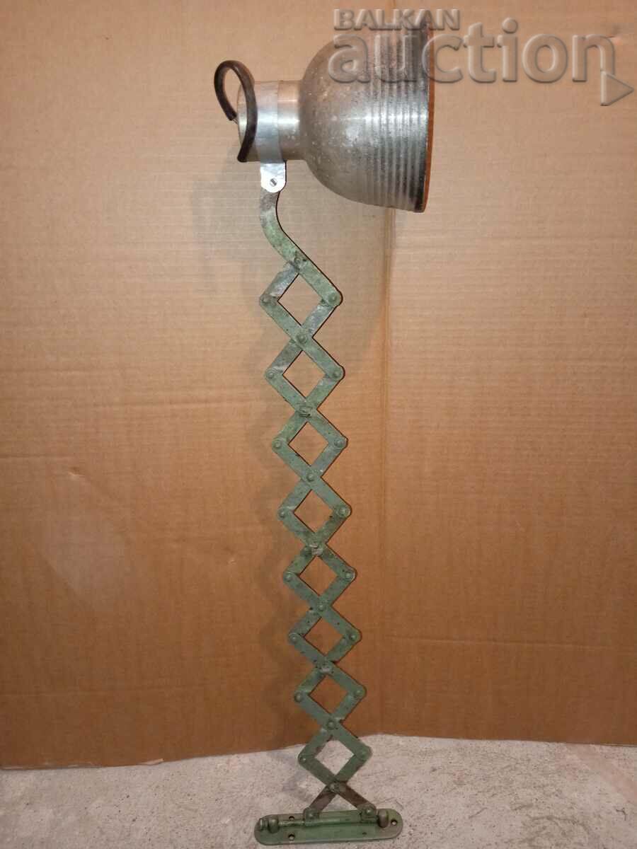 extendable industrial lamp retro vintage with price 61.00 BGN | € 31.19 extendable industrial lamp retro vintage with price 61.00 BGN | € 31.19