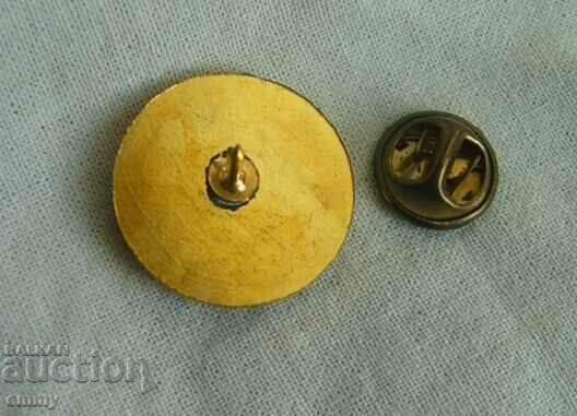 Soccer badge - Cosmos New York, New York, USA with price 3.00 BGN | € 1.53 Soccer badge - Cosmos New York, New York, USA with price 3.00 BGN | € 1.53