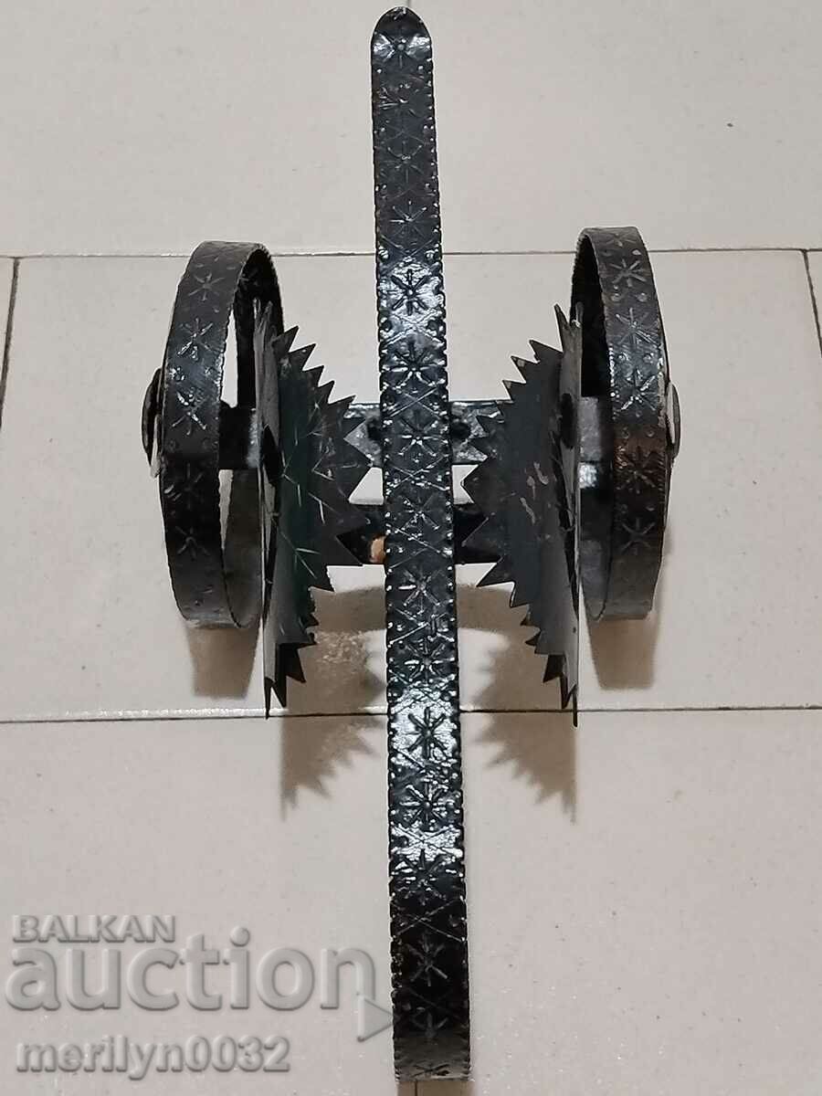 Auction Wrought iron fantasy metal wine rack Auction Wrought iron fantasy metal wine rack