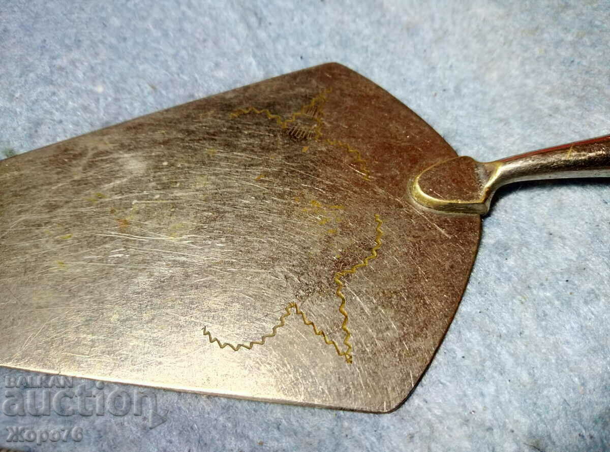 Auction Old Bronze Silver Plated CAKE SPAUL with AMBER HANDLE Auction Old Bronze Silver Plated CAKE SPAUL with AMBER HANDLE