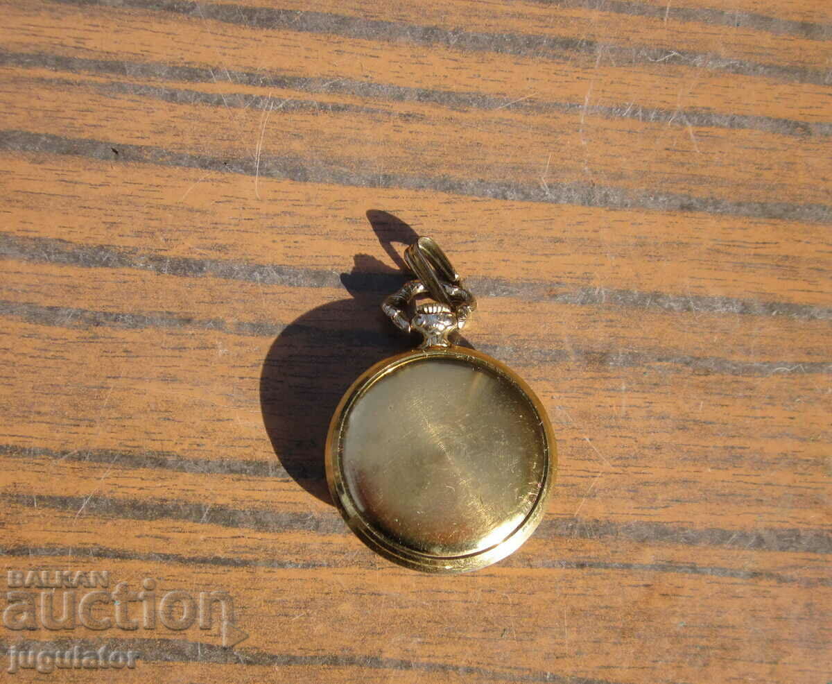 Delivery of VALGINE old Swiss pocket watch gilded with enamel Delivery of VALGINE old Swiss pocket watch gilded with enamel