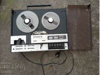 Old Unitra reel-to-reel tape recorder