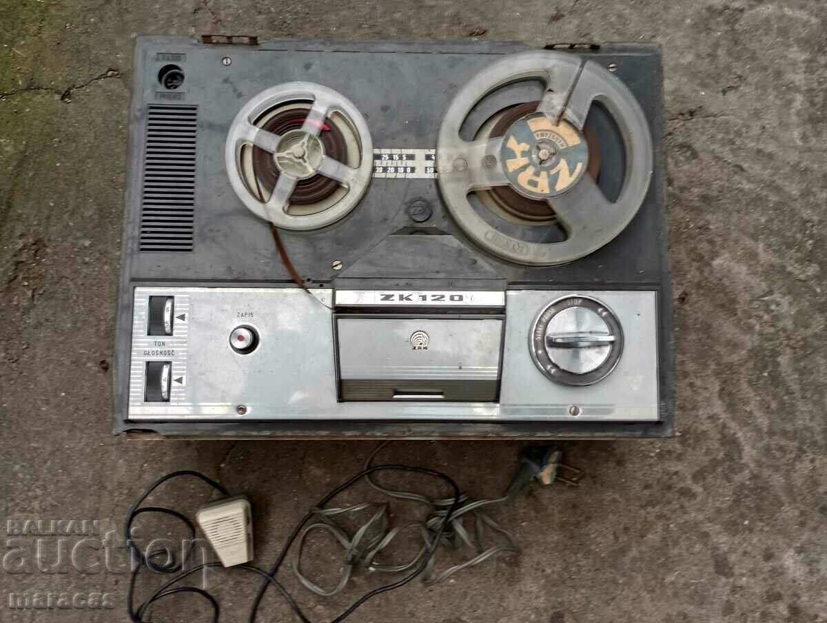 Old Grundik reel-to-reel tape recorder Old Grundik reel-to-reel tape recorder