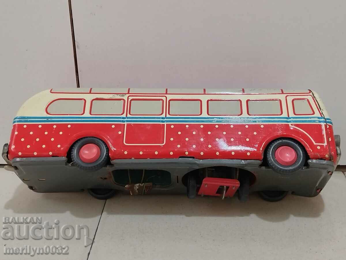 Детска ламаринена играчка автобус Унгария кола количка с цена 79.00 лв. | € 40.39 Детска ламаринена играчка автобус Унгария кола количка с цена 79.00 лв. | € 40.39