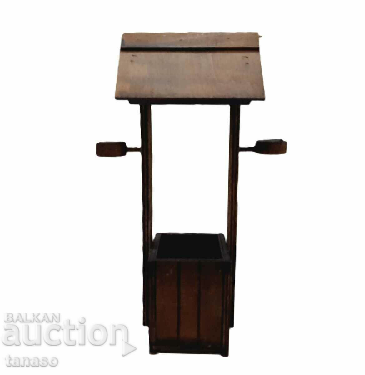 Auction Wooden cup holder, well, well, decoration(8.1) Auction Wooden cup holder, well, well, decoration(8.1)