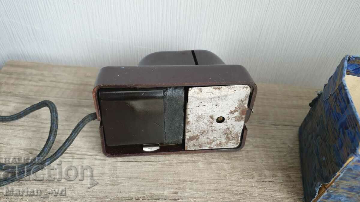 Auction  Old children's cinema projector DUX KINO