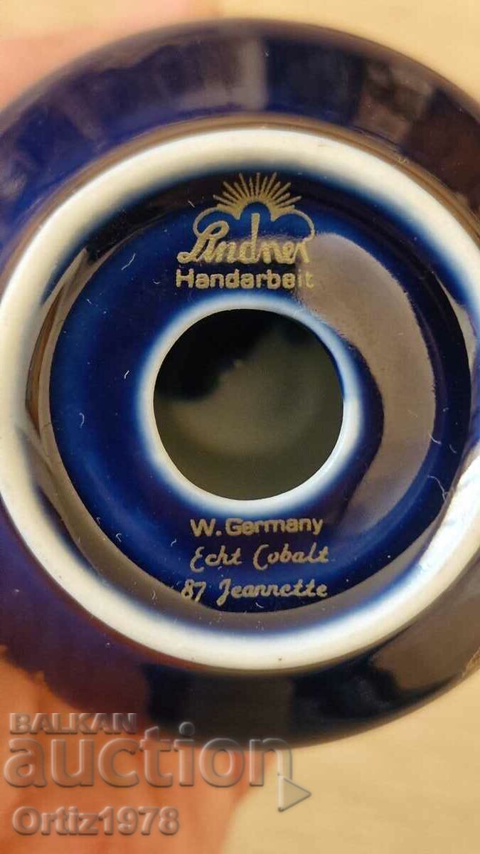 Delivery of Lindner Kueps, Germany – Small cobalt candlesticks. New!
