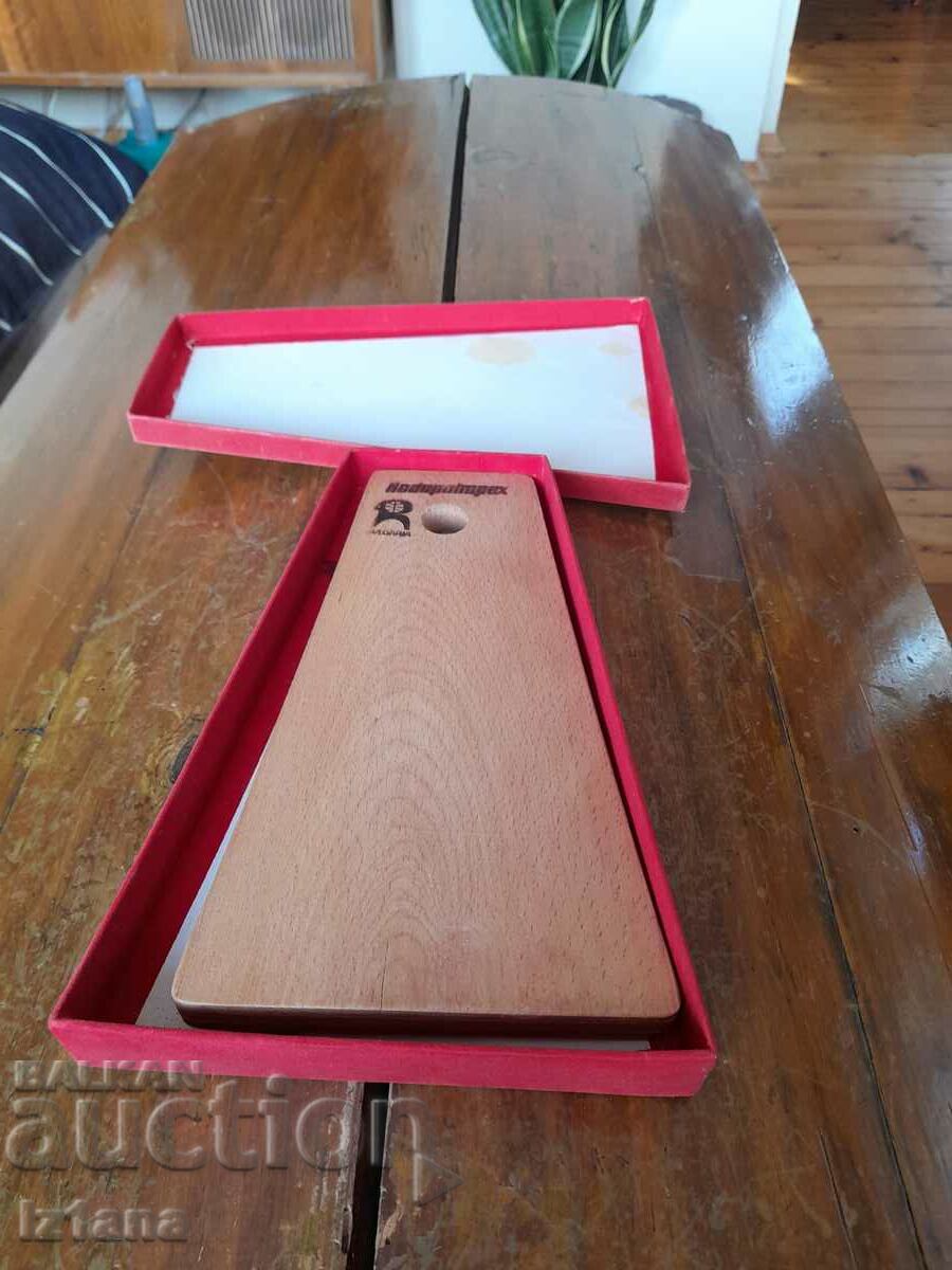 Old Rodopaimpex cutting board and knife with price 110.00 BGN | € 56.24 Old Rodopaimpex cutting board and knife with price 110.00 BGN | € 56.24