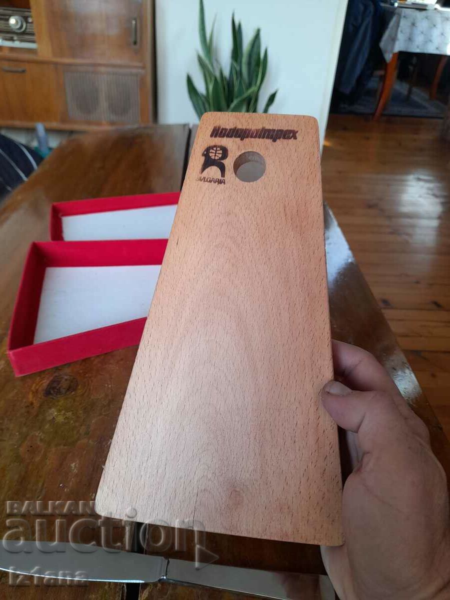 Delivery of Old Rodopaimpex cutting board and knife Delivery of Old Rodopaimpex cutting board and knife