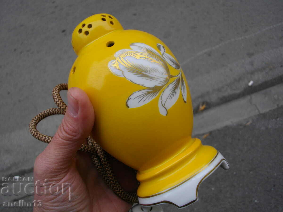 OLD PORCELAIN NIGHT LAMP with price 95.00 BGN | € 48.57 OLD PORCELAIN NIGHT LAMP with price 95.00 BGN | € 48.57