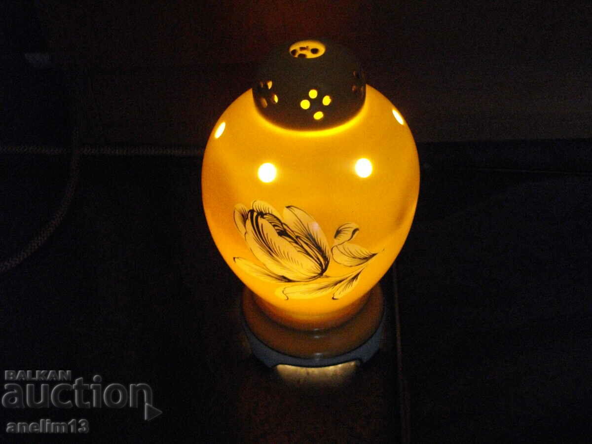 OLD PORCELAIN NIGHT LAMP