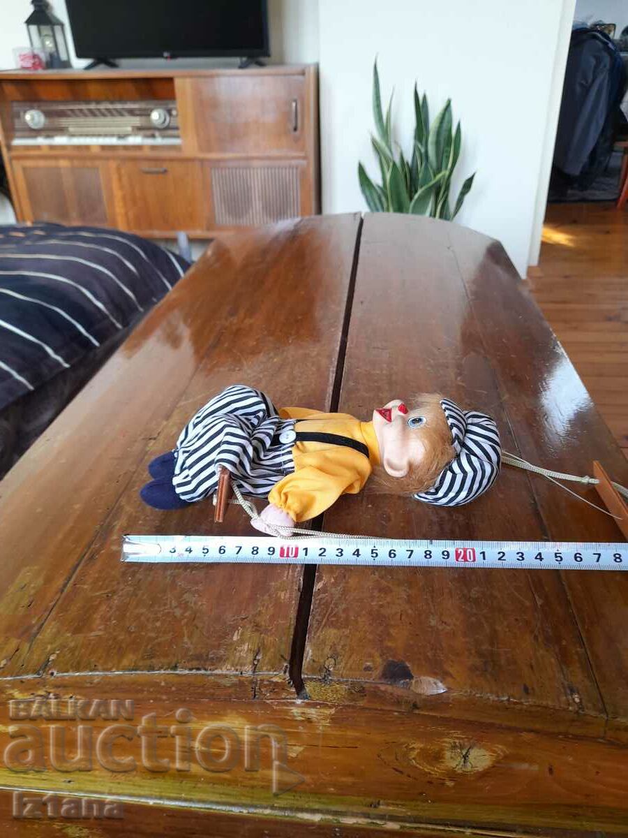 Delivery of Old doll, clown Delivery of Old doll, clown