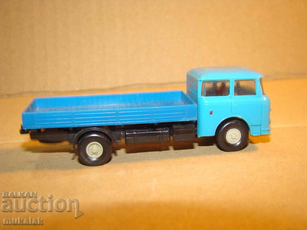 Auction PERMOT PREFO SKODA H0 1/87 MODEL TOY TRUCK TROLLEY Auction PERMOT PREFO SKODA H0 1/87 MODEL TOY TRUCK TROLLEY