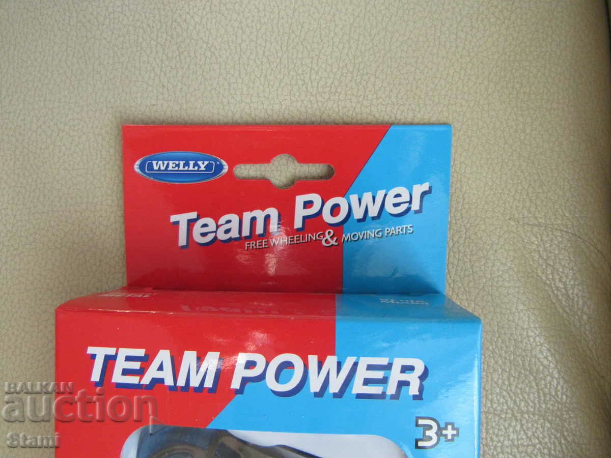 Auction Set of 5 military vehicles - children's toy Auction Set of 5 military vehicles - children's toy