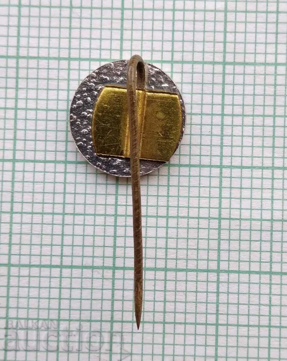 Auction  17187 Badge