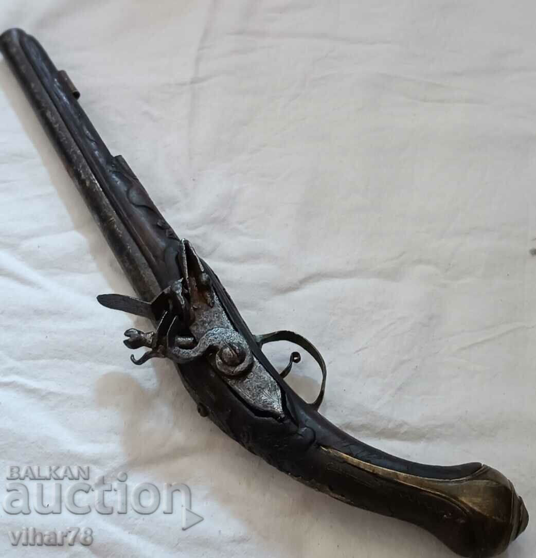 CAPSULE PISTOL with price 1499.99 BGN | € 766.93 CAPSULE PISTOL with price 1499.99 BGN | € 766.93