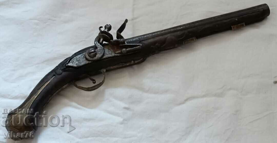 Licitație PISTOL CAPSULE