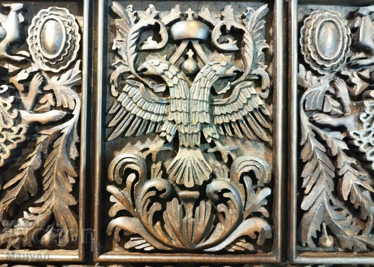 Auction Old wood carving - church motifs. Auction Old wood carving - church motifs.