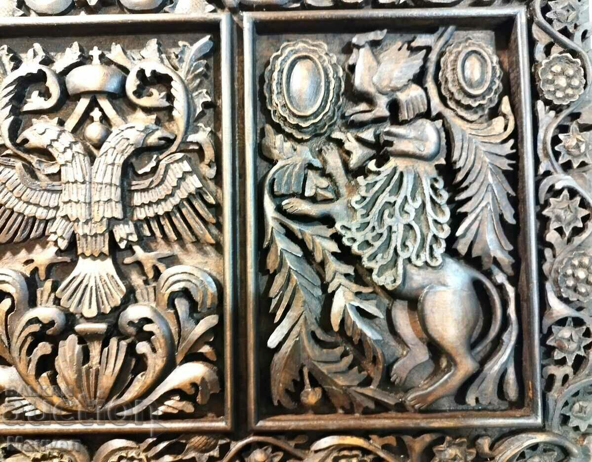 Delivery of Old wood carving - church motifs. Delivery of Old wood carving - church motifs.