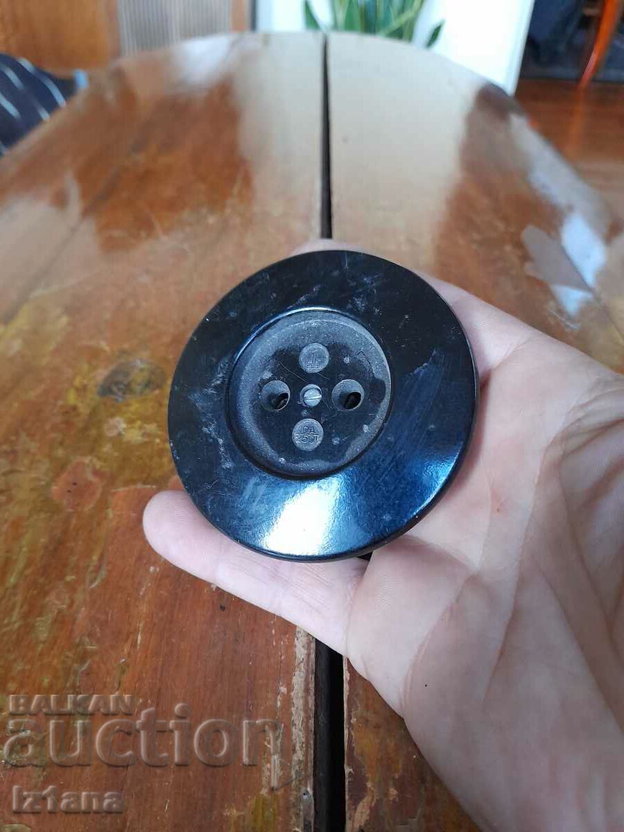 Old electrical outlet with price 12.00 BGN | € 6.14 Old electrical outlet with price 12.00 BGN | € 6.14