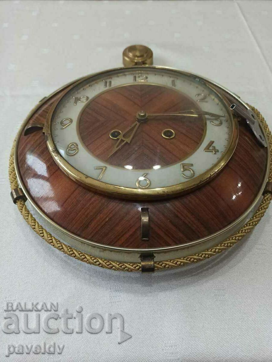 Παράδοση Παλαιό γερμανικό ρολόι τοίχου Παράδοση Παλαιό γερμανικό ρολόι τοίχου