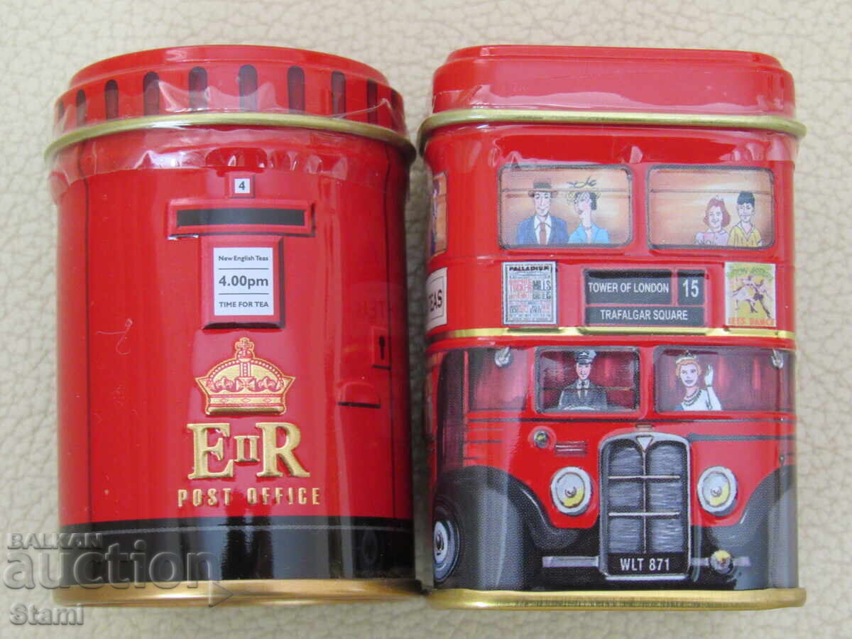 Delivery of 2 souvenir metal boxes with English tea Delivery of 2 souvenir metal boxes with English tea