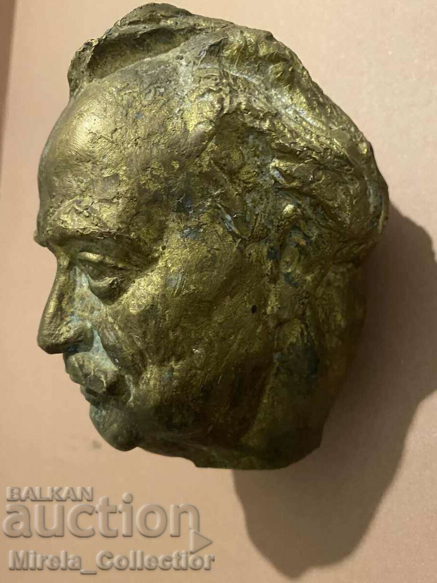 Old bronze bust figure statuette of Georgi Dimitrov bronze with price 350.00 BGN | € 178.95 Old bronze bust figure statuette of Georgi Dimitrov bronze with price 350.00 BGN | € 178.95