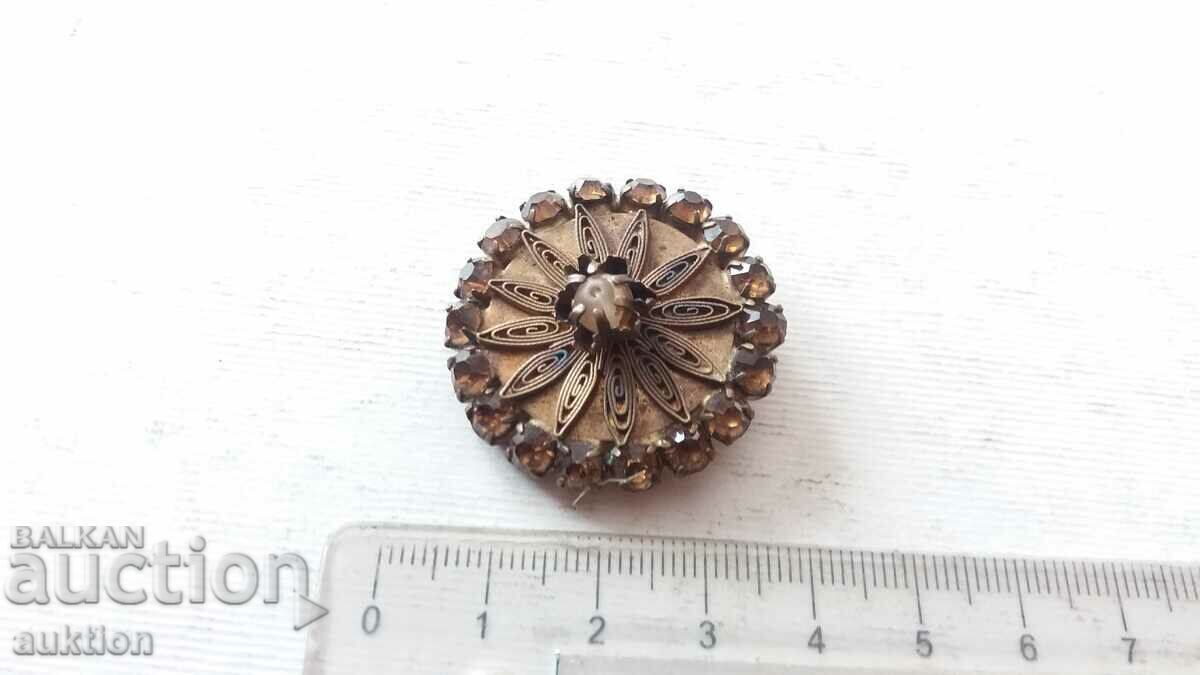 FRUMOASĂ INSIGNĂ DE BRONZ CU PIETRE cu preț 12.99 BGN | € 6.64 FRUMOASĂ INSIGNĂ DE BRONZ CU PIETRE cu preț 12.99 BGN | € 6.64