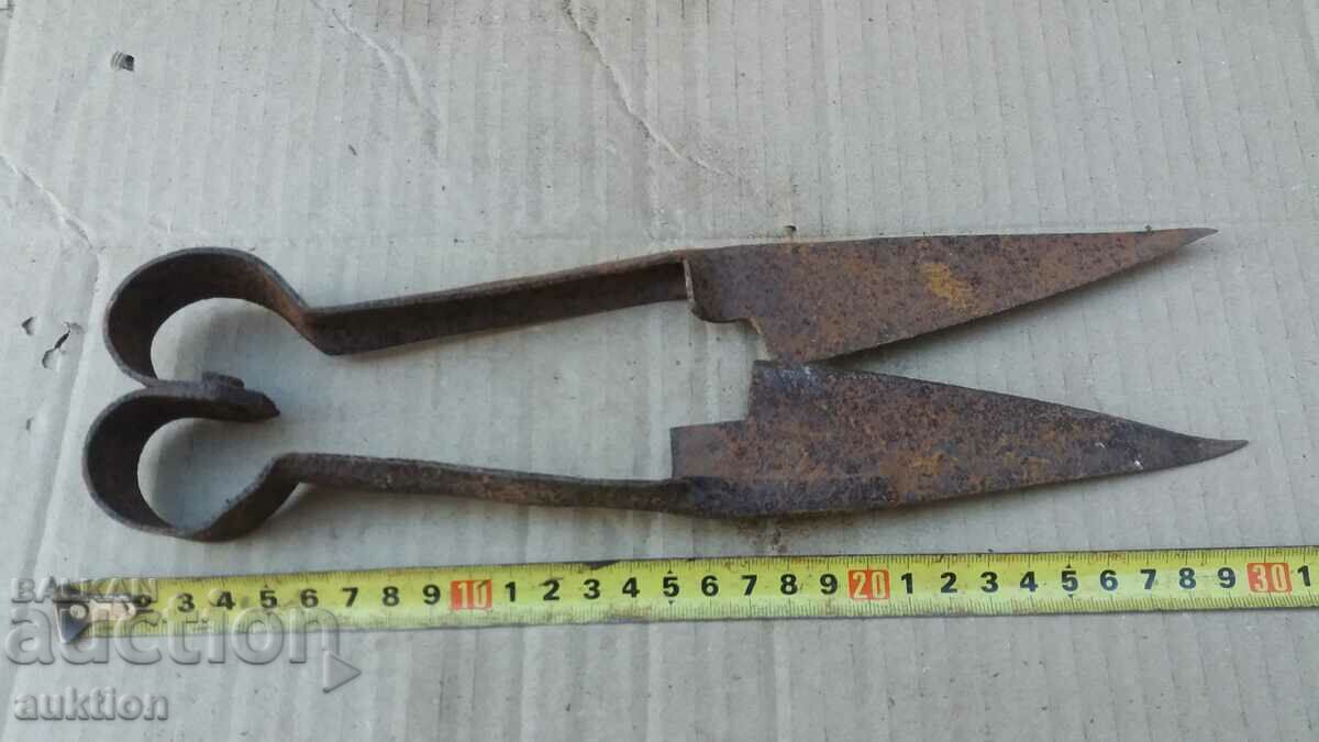 OLD SHEEP SHEARS with price 2.99 BGN | € 1.53 OLD SHEEP SHEARS with price 2.99 BGN | € 1.53