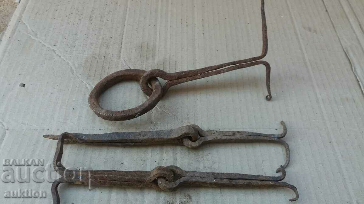 REVIVAL WROUGHT HINGES AND LOCK - 7 REVIVAL WROUGHT HINGES AND LOCK - 7