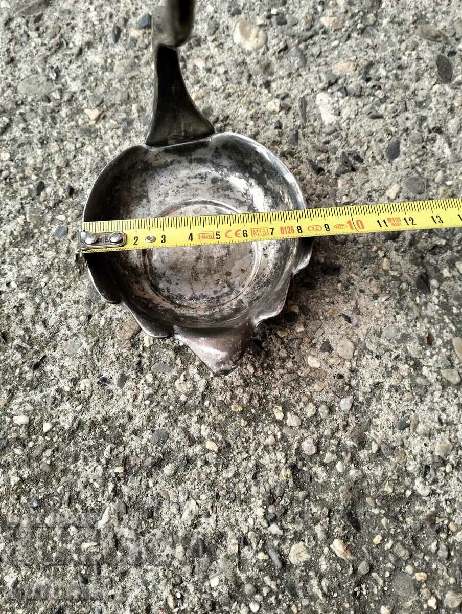 Auction A silver swan Auction A silver swan