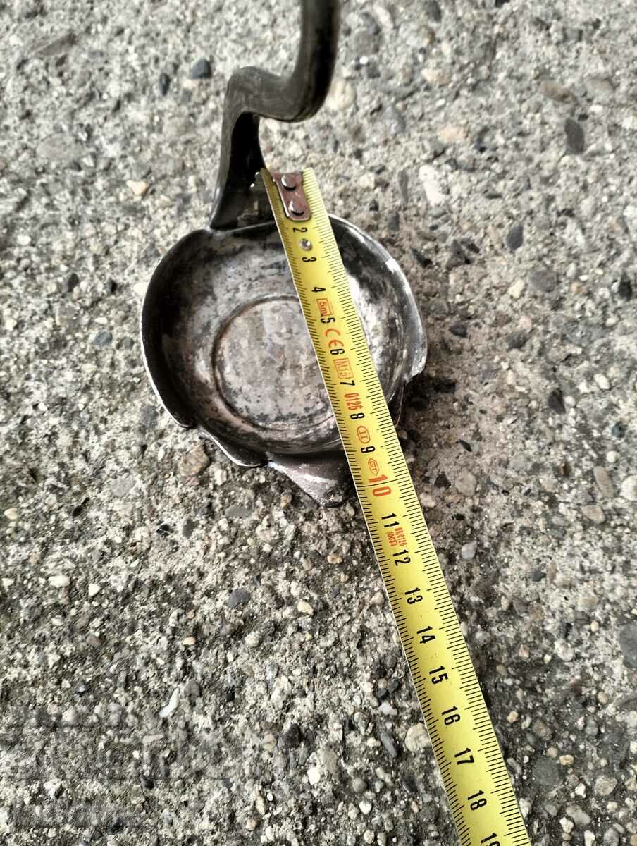 Delivery of A silver swan Delivery of A silver swan