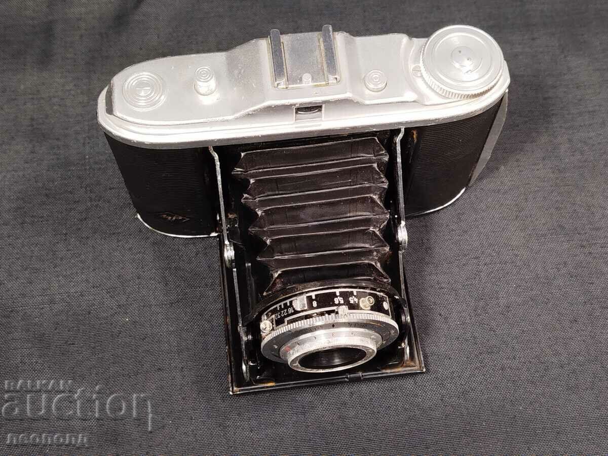 Delivery of AGFA ISOLETTE I OLD RETRO BUCKET CAMERA