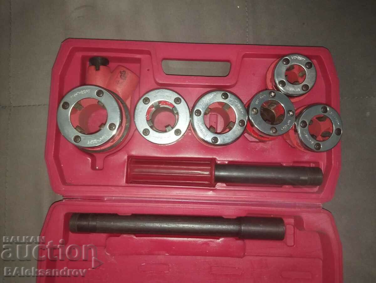 Set de unelte pentru confectionarea firelor cu preț 75.00 BGN | € 38.35