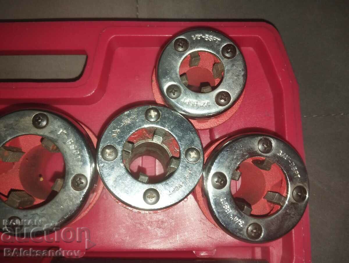 Licitație Set de unelte pentru confectionarea firelor