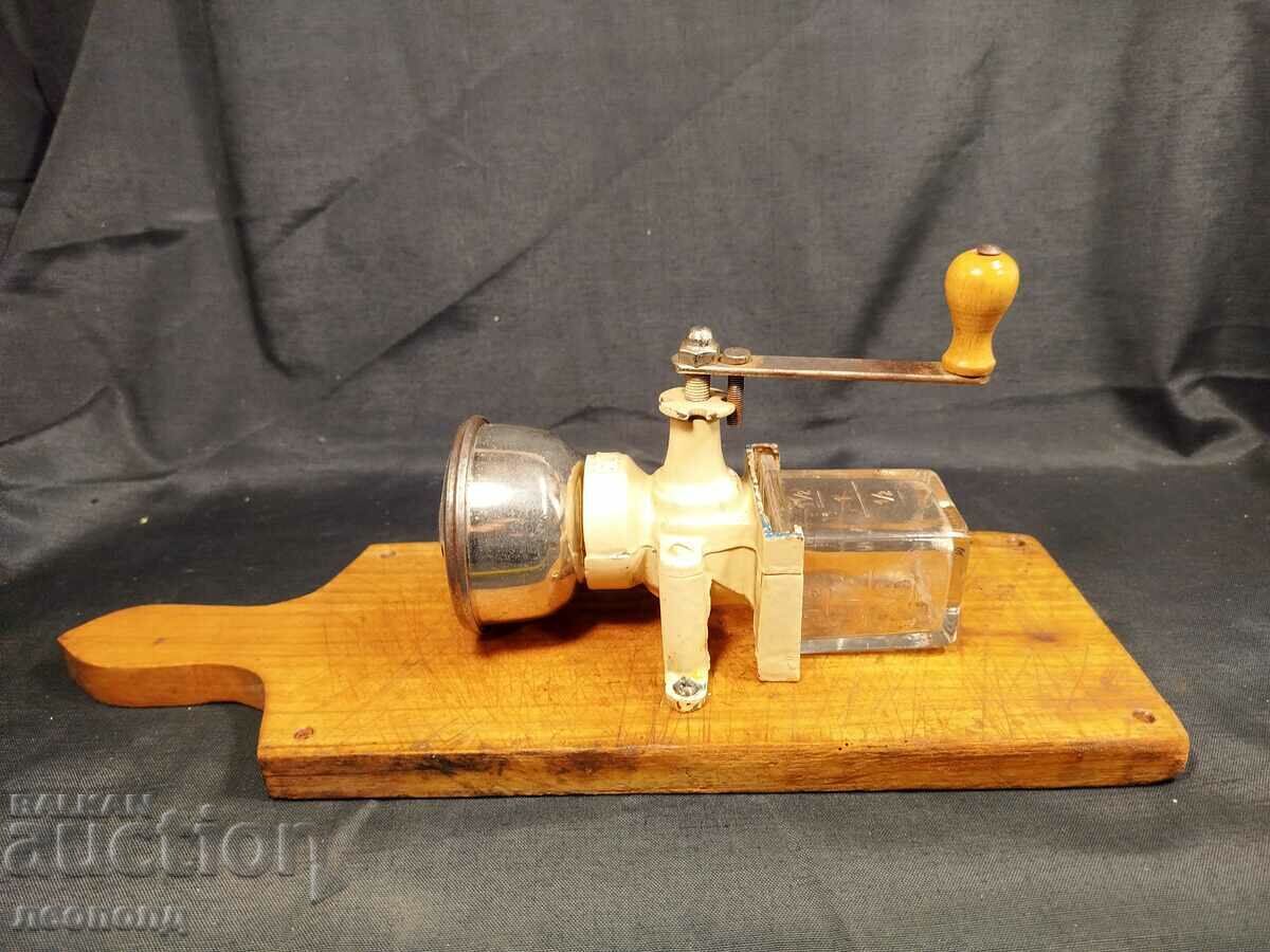 Доставка на СТАРА РЕТРО МЕЛНИЦА ЗА КАФЕ РЪЧНА КАФЕМЕЛАЧКА ЗА СТЕНА Доставка на СТАРА РЕТРО МЕЛНИЦА ЗА КАФЕ РЪЧНА КАФЕМЕЛАЧКА ЗА СТЕНА