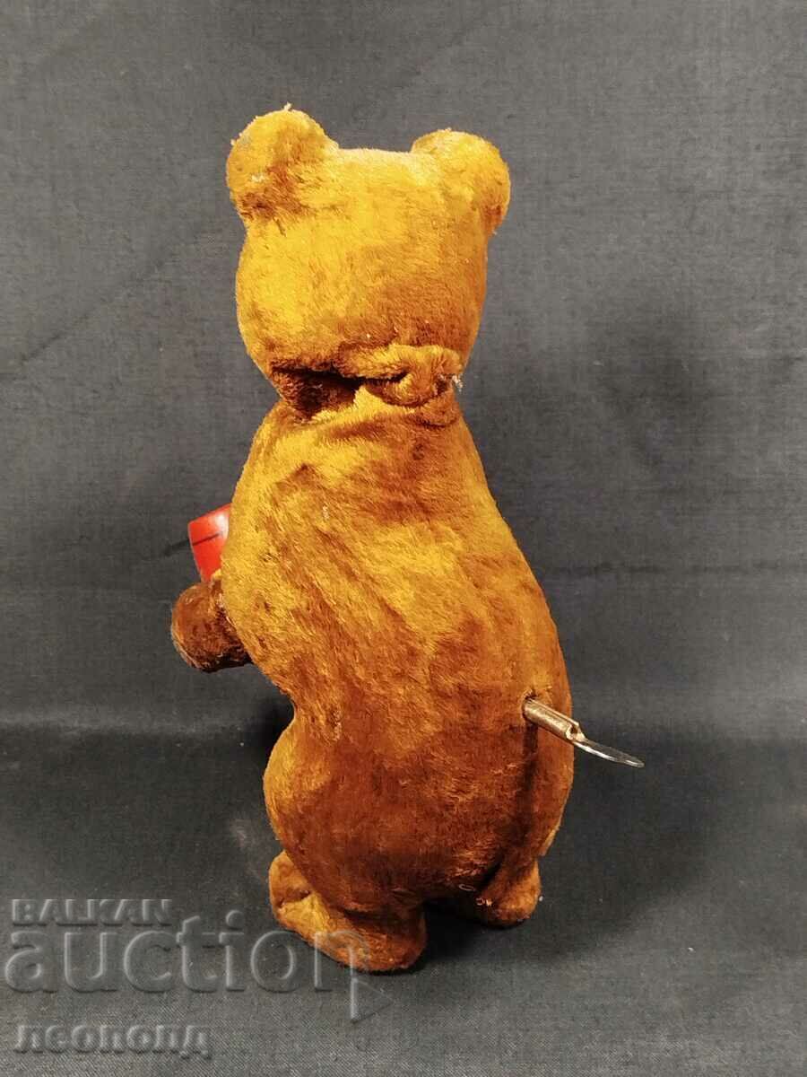 Delivery of OLD RETRO SOC USSR MECHANICAL TOY BABA METZA Delivery of OLD RETRO SOC USSR MECHANICAL TOY BABA METZA