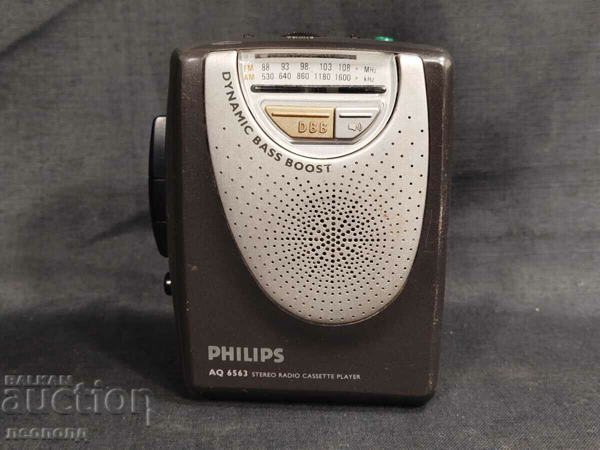 BZC OLD PORTABLE WALKMAN PLAYER CASSETTE RADIO PHILIPS