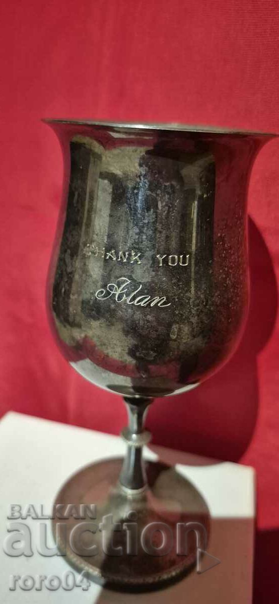 STICLA - STICLA - STICLA - MARCAT EPNS cu preț 127.00 BGN | € 64.93 STICLA - STICLA - STICLA - MARCAT EPNS cu preț 127.00 BGN | € 64.93