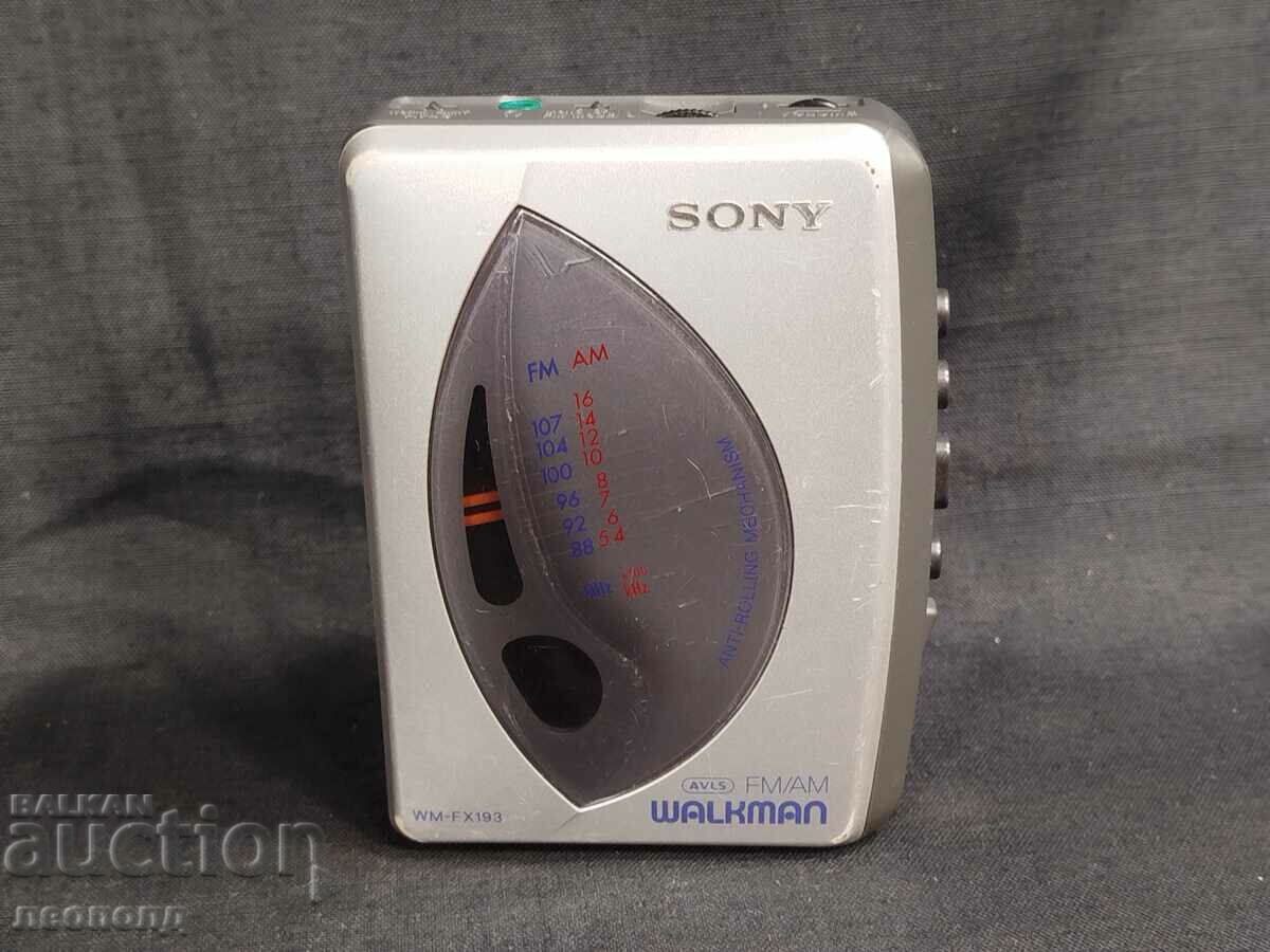 BZC OLD PORTABLE WALKMAN PLAYER CASSETTE RADIO SONY WALKMAN