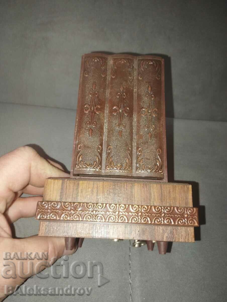 Παλιό σοβιετικό κουτί τσιγάρων με τιμή 32.00 BGN | € 16.36 Παλιό σοβιετικό κουτί τσιγάρων με τιμή 32.00 BGN | € 16.36