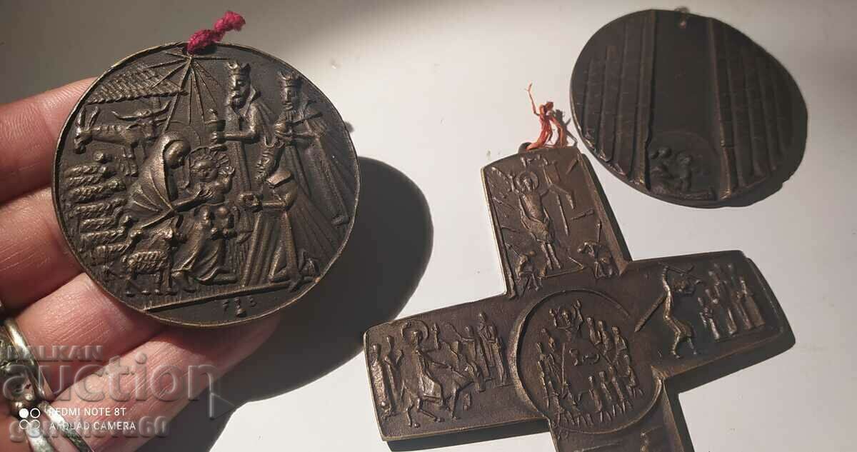 Over 120-year-old bronze cross and others with price 60.00 BGN | € 30.68