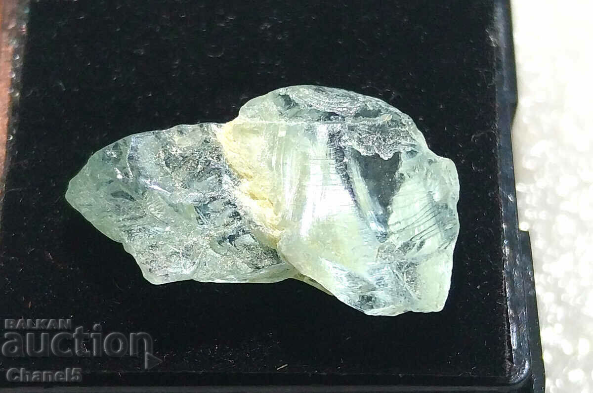 Auction  NATURAL RAW AQUAMARINE - 7.80 carats (409)
