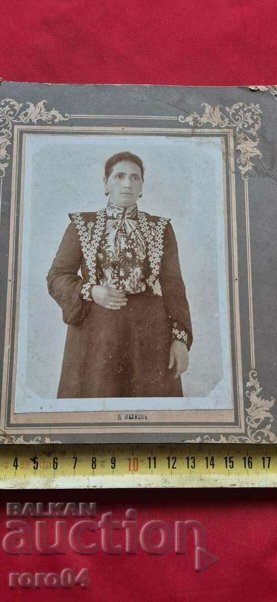 FATA - ROCHIE - COSTUM DE ORAS - D. ZHILKOV - 5