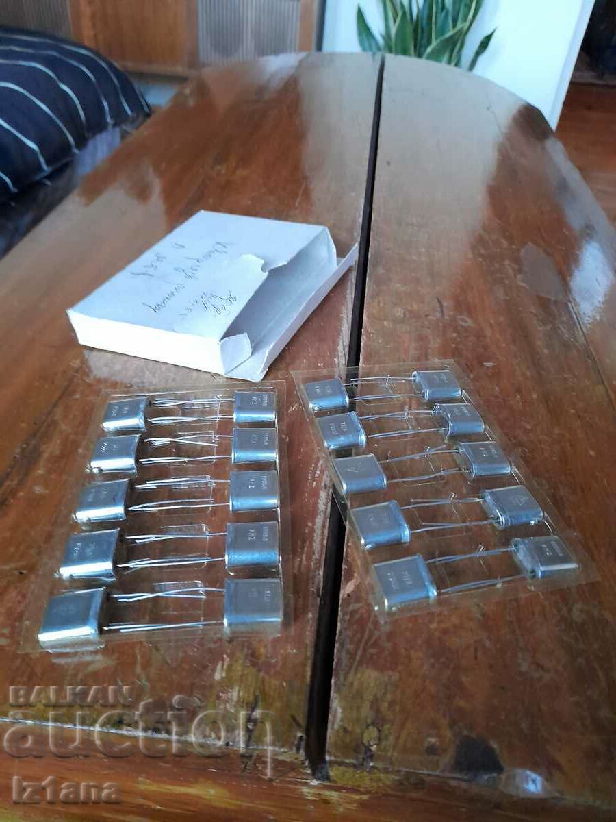 Old quartz generator 1000 Khz with price 90.00 BGN | € 46.02 Old quartz generator 1000 Khz with price 90.00 BGN | € 46.02