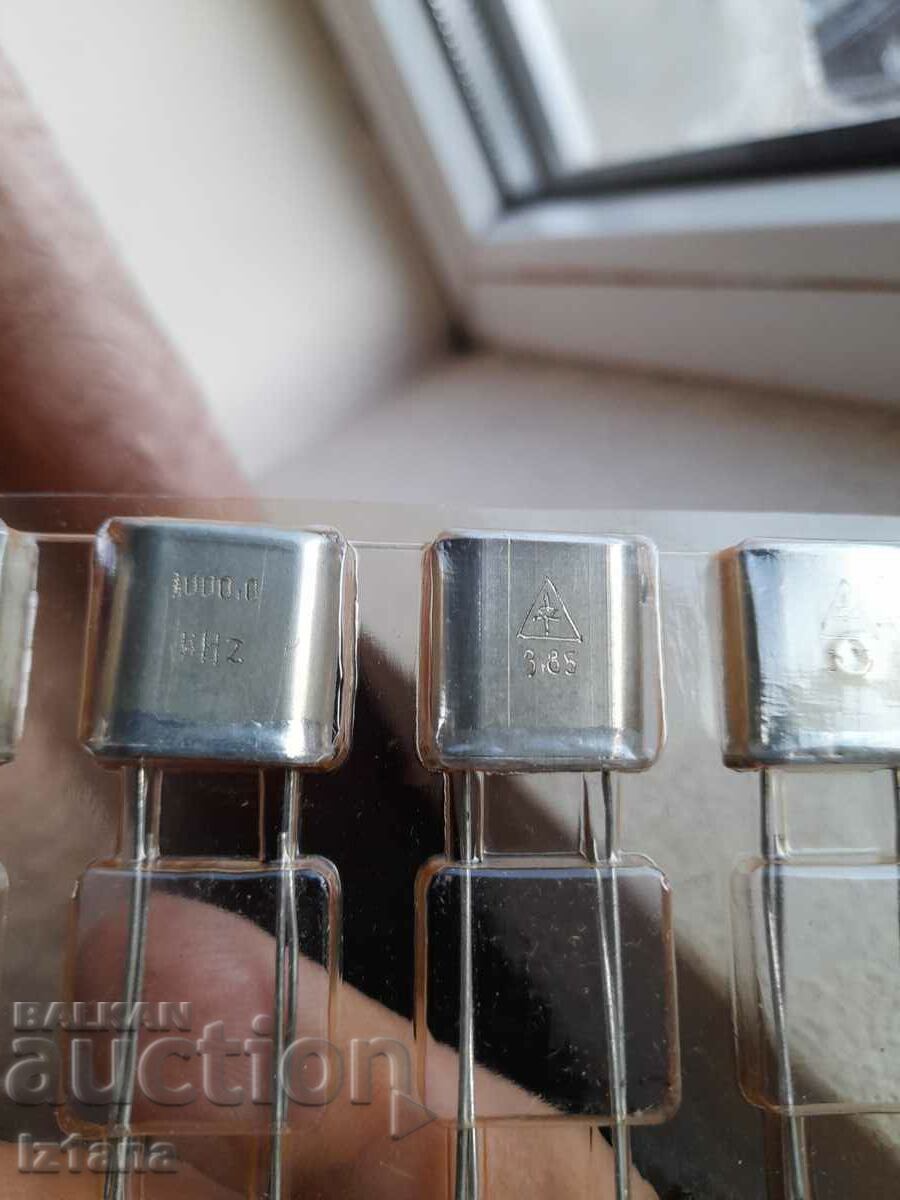 Delivery of Old quartz generator 1000 Khz Delivery of Old quartz generator 1000 Khz