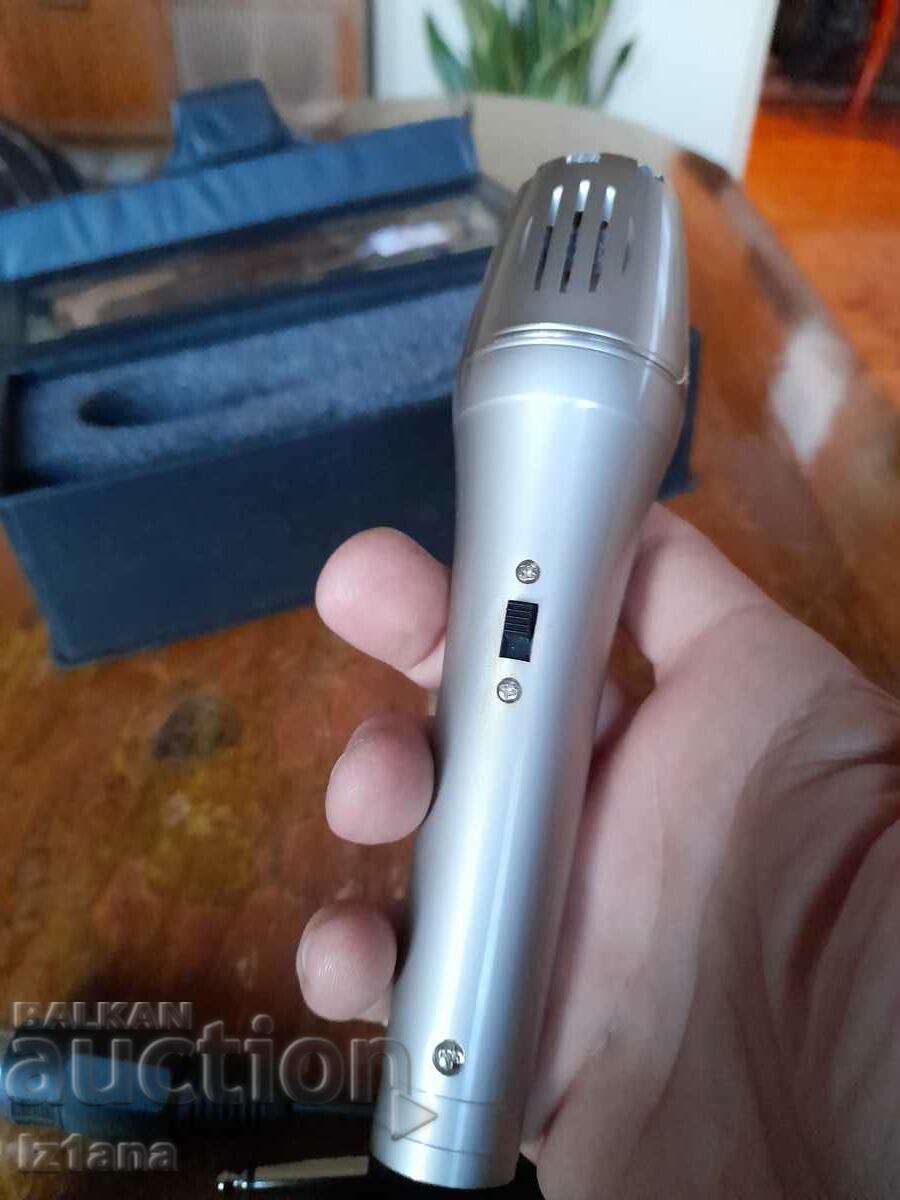 Auction  Old microphone
