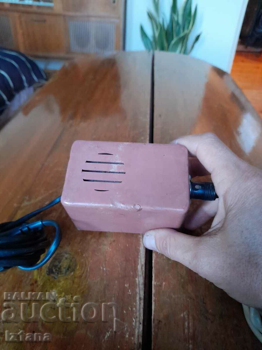 Old soldering iron with price 50.00 BGN | € 25.56 Old soldering iron with price 50.00 BGN | € 25.56