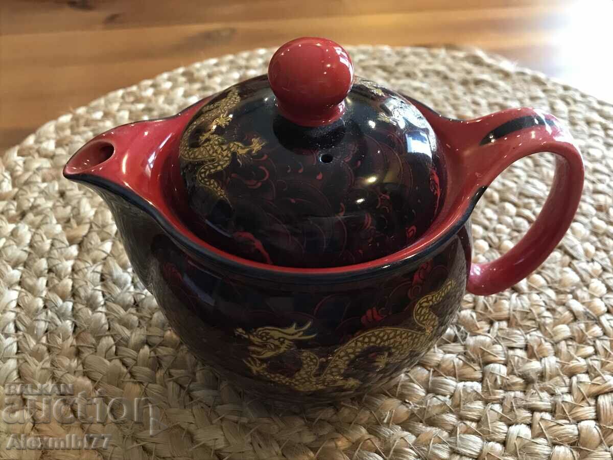 Chinese teapot - Dragons